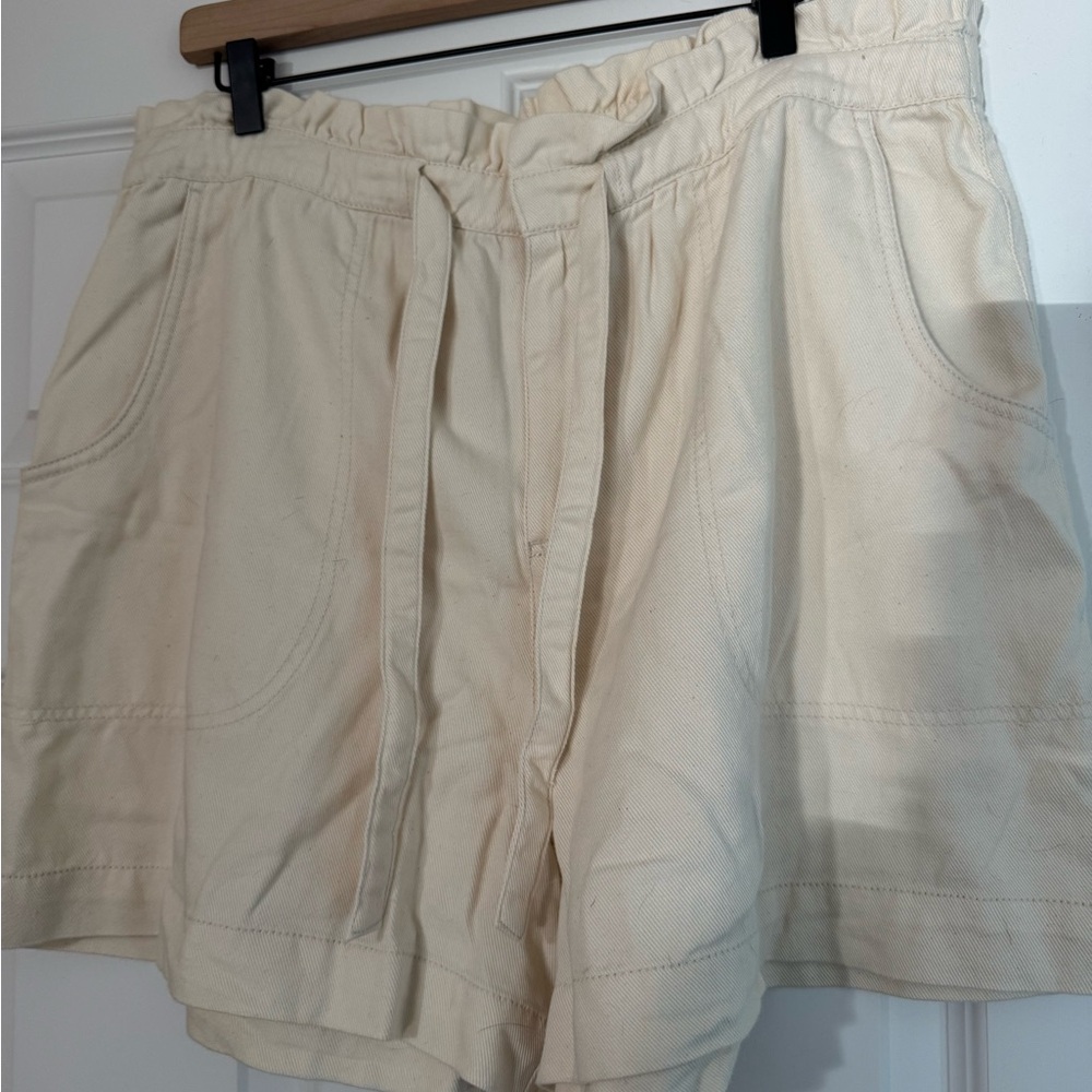Old Navy Women's Cream High-waisted Paperbag Shorts